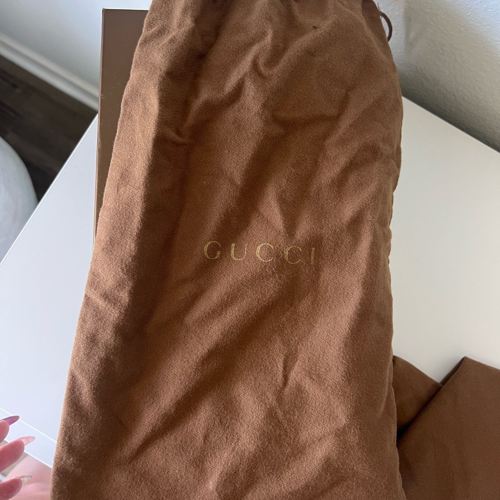 Gucci Brown Kitten Heel Shoes with Bow Detail - Picture 10 of 10